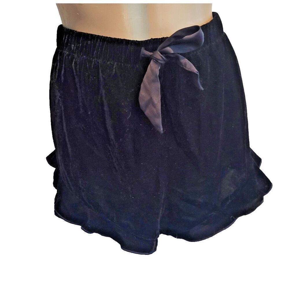 Victoria’s Secret Black Velvet Ruffle Lounge Shorts; Size XL - Picture 1 of 3